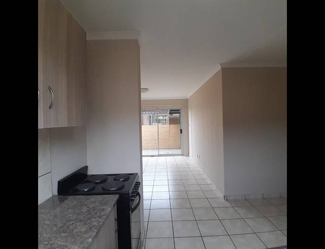 3 BEDROOM HOUSE FOR SALE IN WATERKLOOF HILL ESTATE